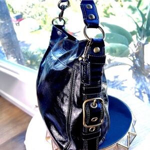 Coach Zoe Hobo Shoulder Bag Large Black Glossy Patent Leather Y2K / Vintage